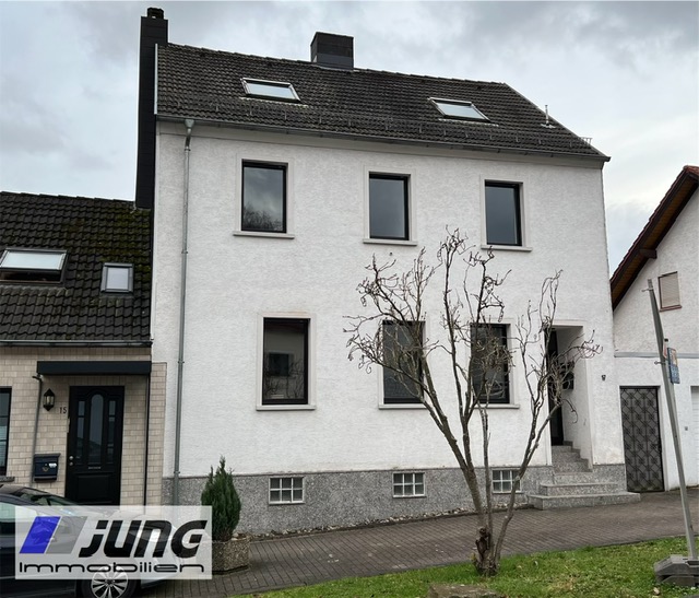 zu verkaufen schönes Einfamilienhaus mit kleinem Garten in St. Ingbert