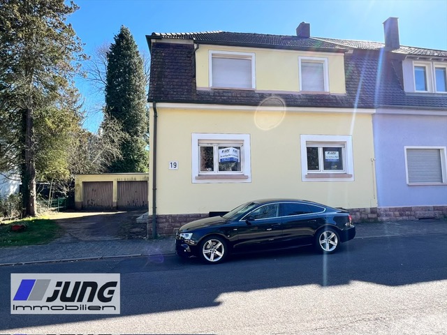 zu verkaufen: Einfamilienhaus in ruhiger Seitenstraße von St. Ingbert
