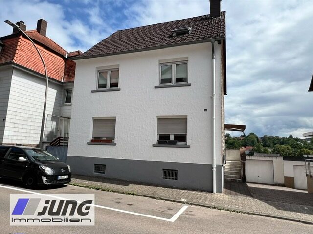 zu verkaufen: gepflegtes 3-Fam.-Haus in St. Ingbert
