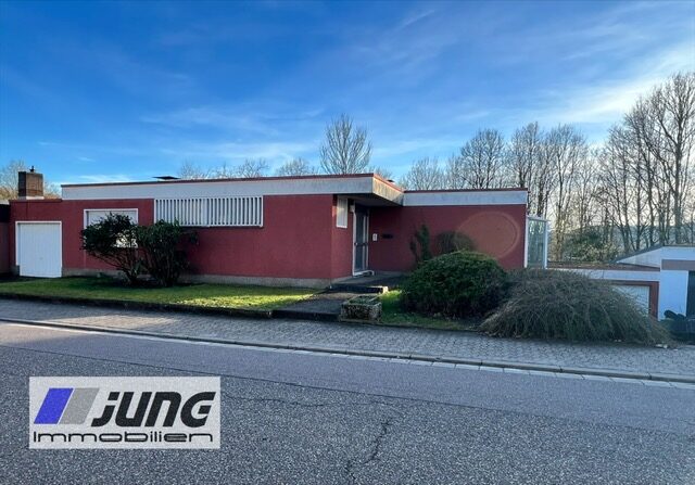 zu verkaufen: freistehender Bungalow in St. Ingbert-Rohrbach