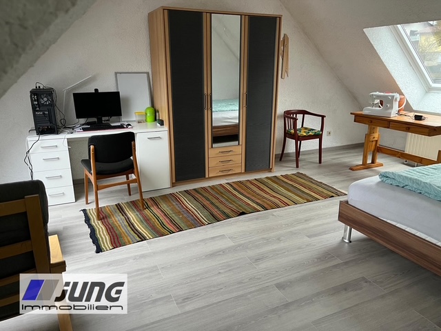 zu vermieten: schicke Dachstudiowohnung in Saarbrücken-Scheidt