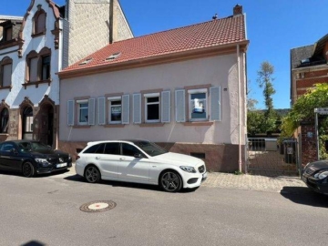Straßenansicht - Wohnen in ruhiger Seitenstraße von St. Ingbert-Süd