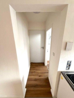 Eingangsbereich / Flur - renovierte 3 ZKB-Dachstudio-Wohnung (St. Ingbert-Süd) Erstbezug!