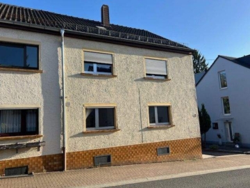Außenansicht - Zweifamilienhaus in beliebter Wohnlage (Elversberg
