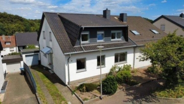 Luftbildaufnahme - gepflegtes Wohnhaus in bester Wohnlage von St. Ingbert